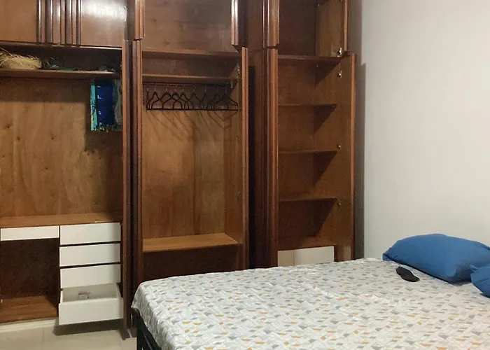 Suite Privativa Com Cama Queen Em Casa Ampla E Confortavel Em Casa Compartilhada