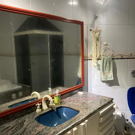 Suite Privativa Com Cama Queen Em Casa Ampla E Confortavel Em Casa Compartilhada Palhoca Exterior photo