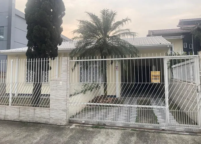Suite Privativa Com Cama Queen Em Casa Ampla E Confortavel Em Casa Compartilhada