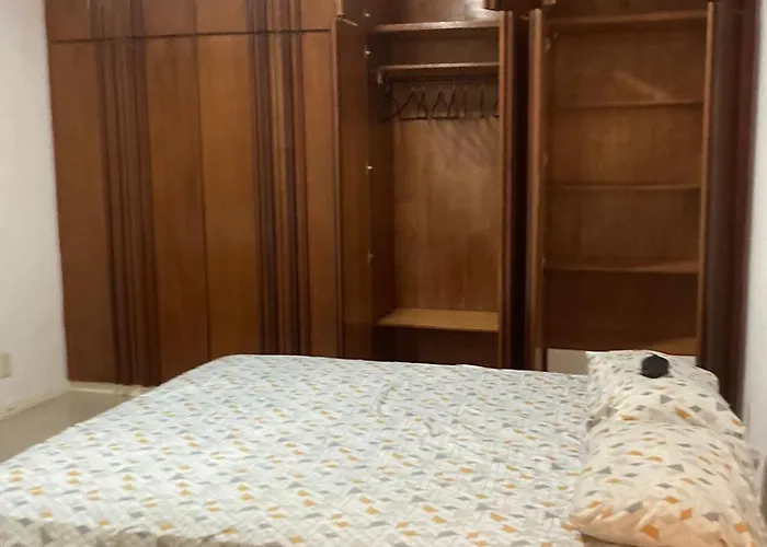 Suite Privativa Com Cama Queen Em Casa Ampla E Confortavel Em Casa Compartilhada