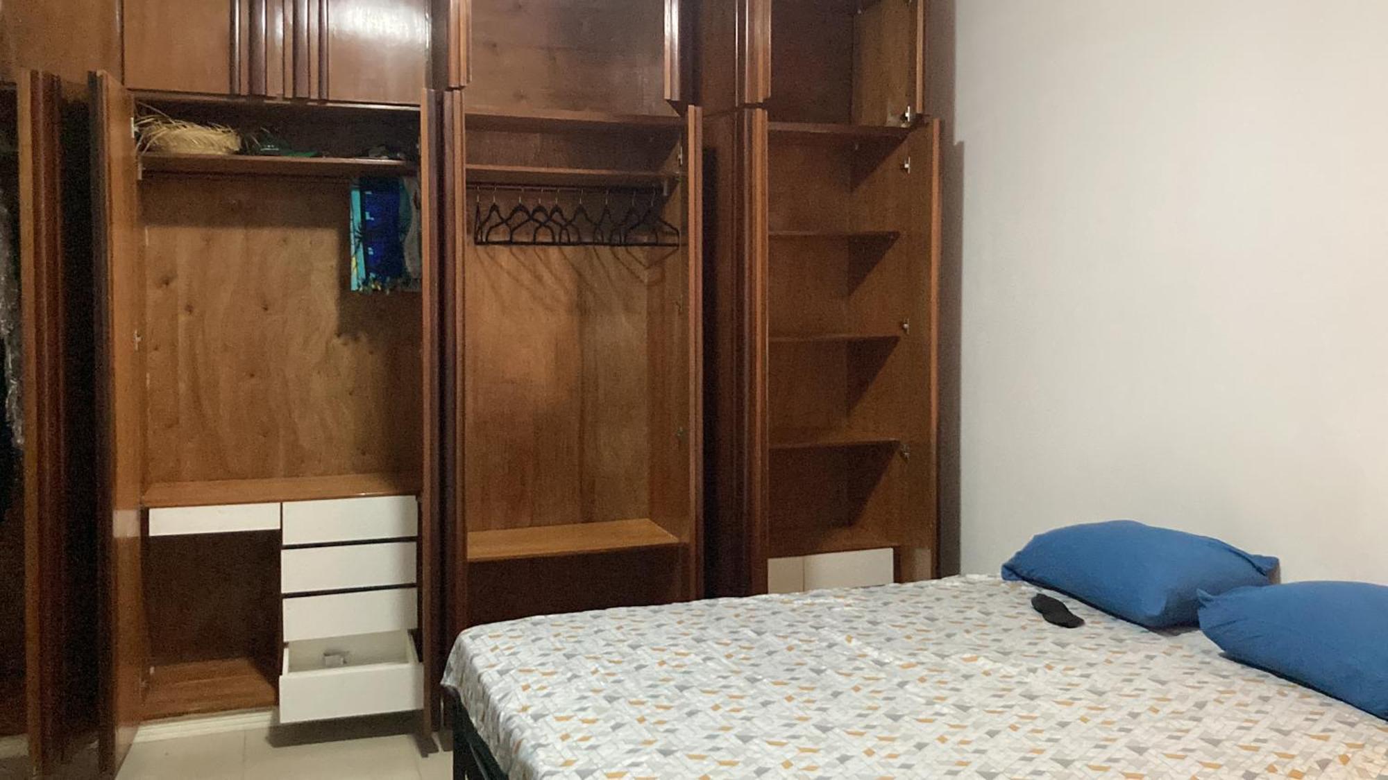 Privativa Com Cama Queen Em Casa Ampla E Confortavel Em Casa Compartilhada Palhoca